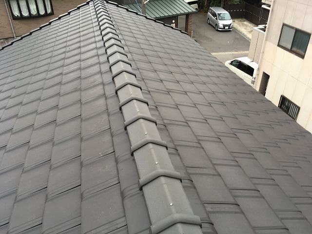 岐南町で屋根点検時に瓦の割れを発見、破損部分の差し替え工事をご提案させていただきました